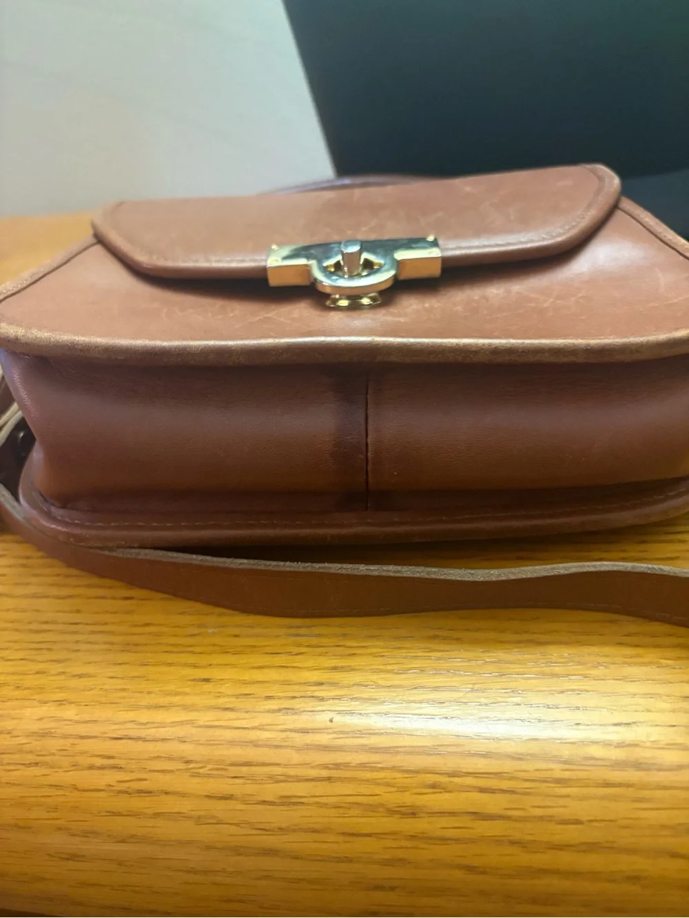 Unbranded brown leather handle crossbody bag